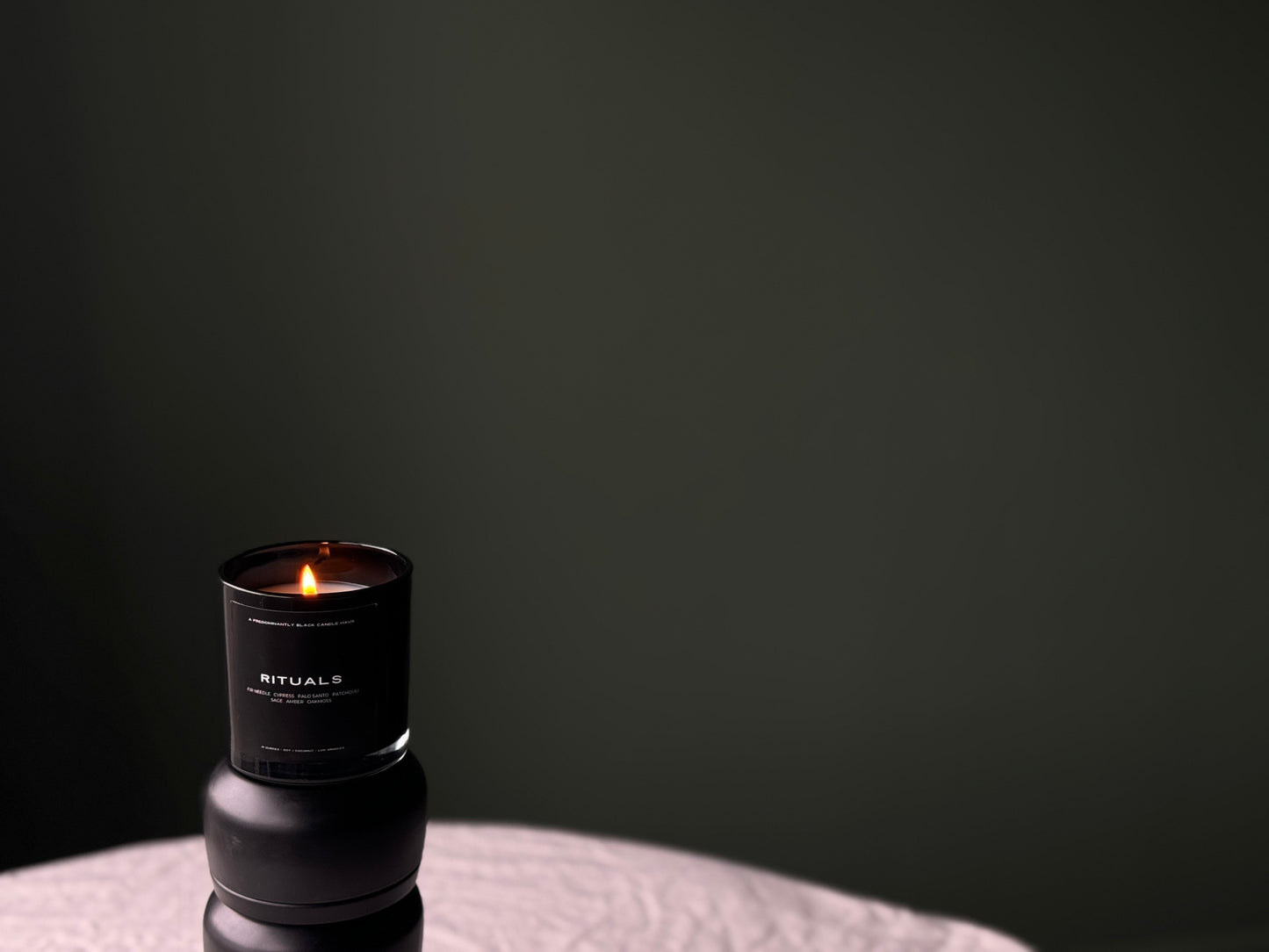 A RITUALS CANDLE