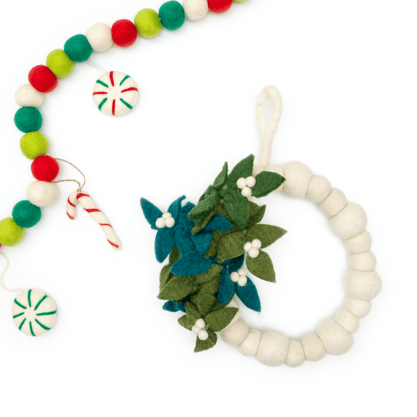White Mistletoe White Berry Wreath - WHITE